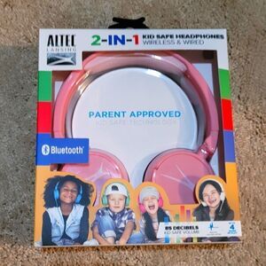 NIB Kid Safe Wireless & Wired Headphones Bluetooth Pink